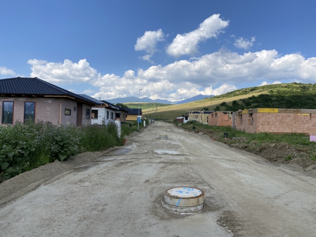 Cesta naberá svoj charakter